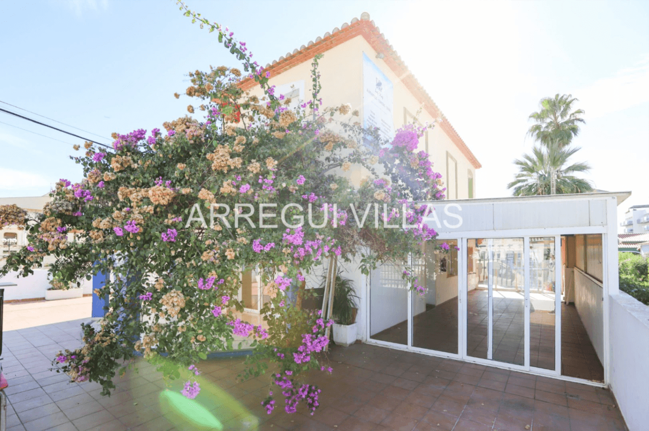 Vivienda/Oportunidad de negocio en venta en Dénia