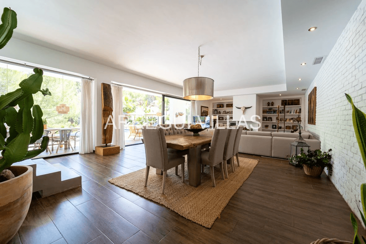 Estupenda villa en venta en Dénia - Montgó