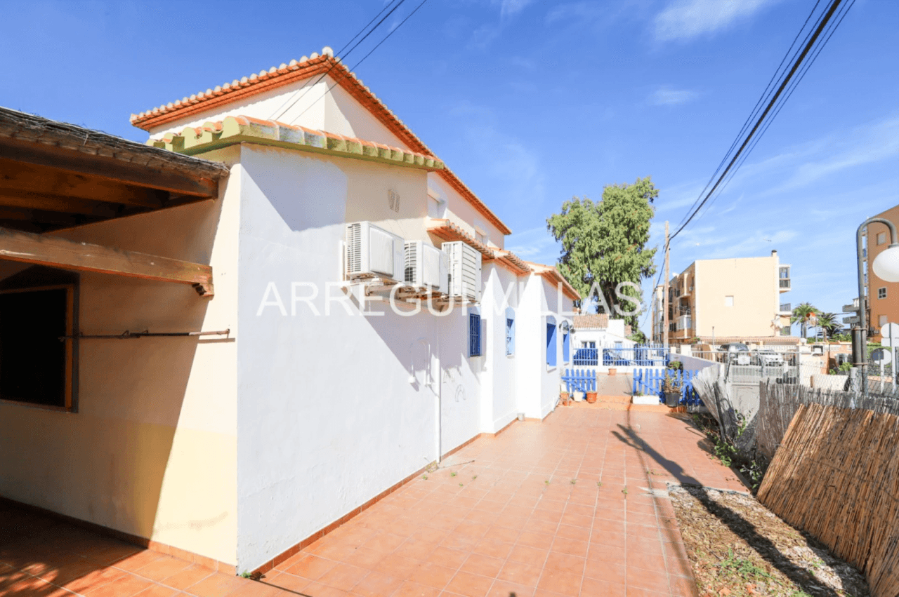 Vivienda/Oportunidad de negocio en venta en Dénia
