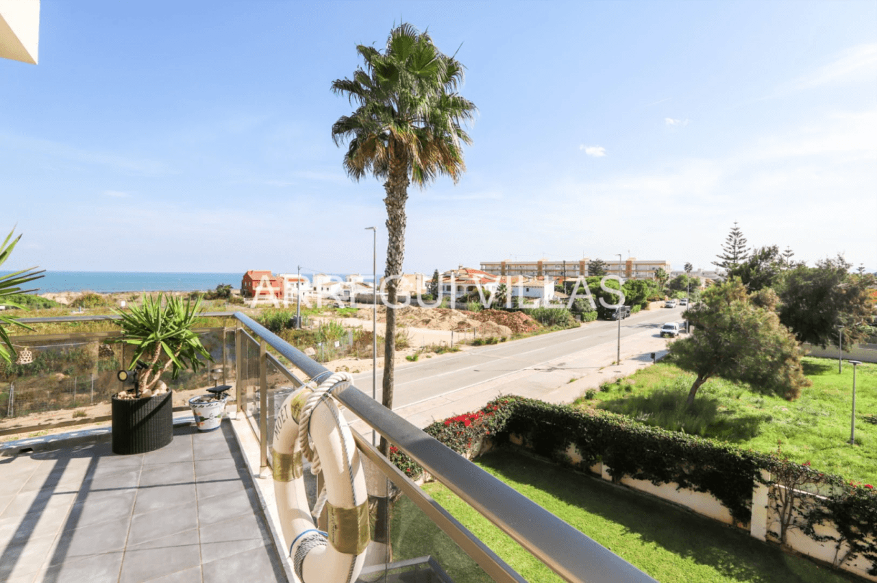 Apartamento en venta de 2 dormitorios en Deveses, Denia