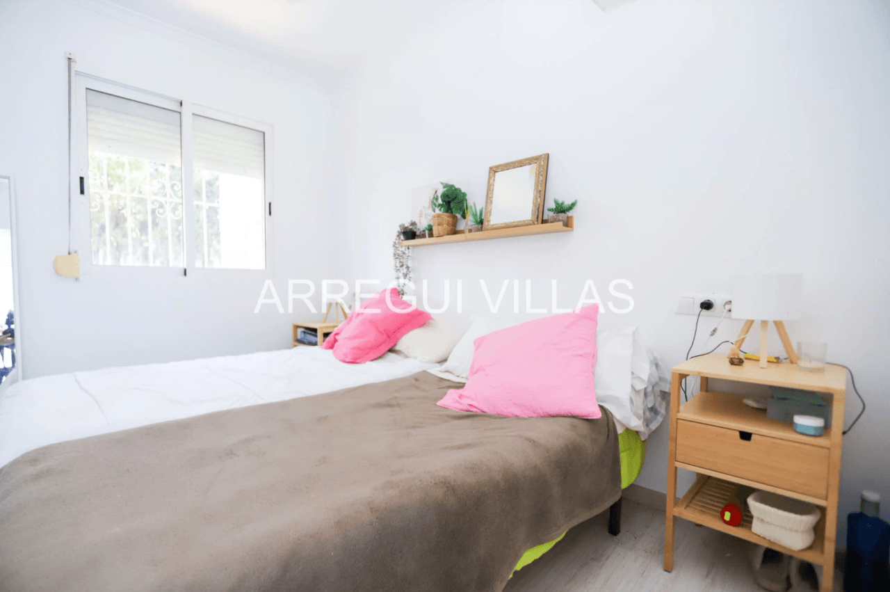 Estupenda villa de 3 dormitorios en Dénia - La Pedrera