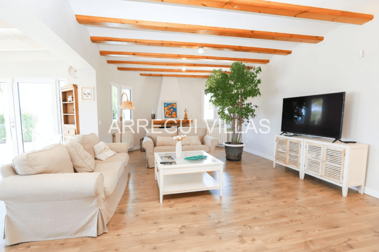 Estupenda villa de 3 dormitorios en Dénia - La Pedrera