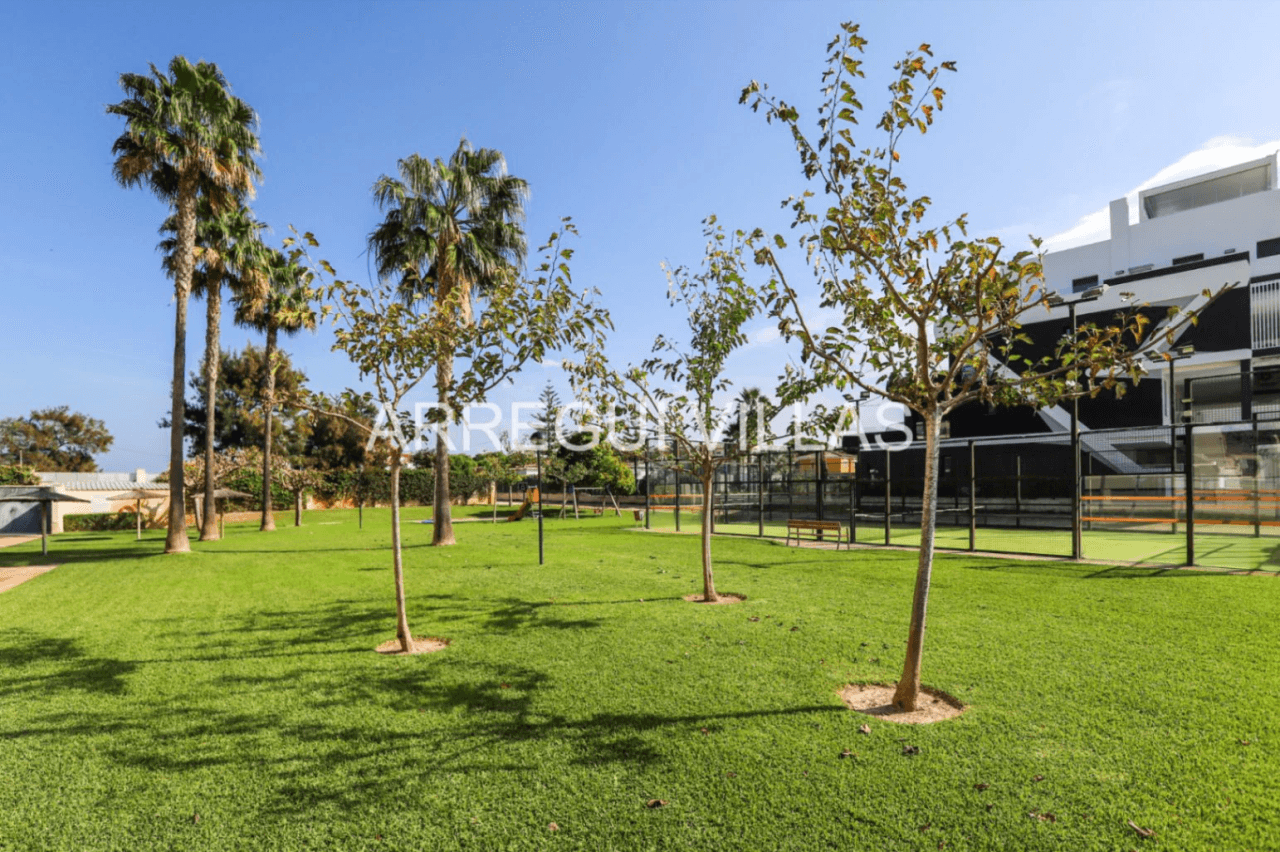 Apartamento en venta de 2 dormitorios en Deveses, Denia
