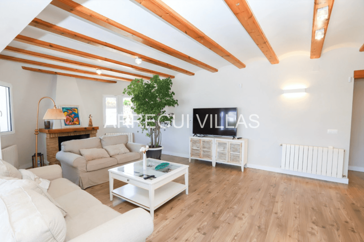 Estupenda villa de 3 dormitorios en Dénia - La Pedrera
