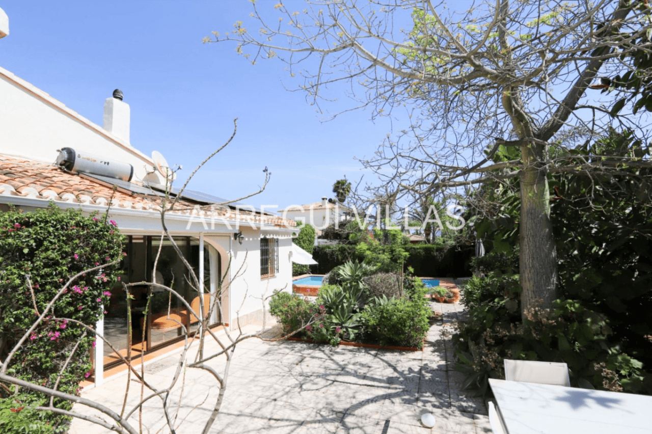 Exclusiva vivienda unifamiliar en Las Alquerias - Denia