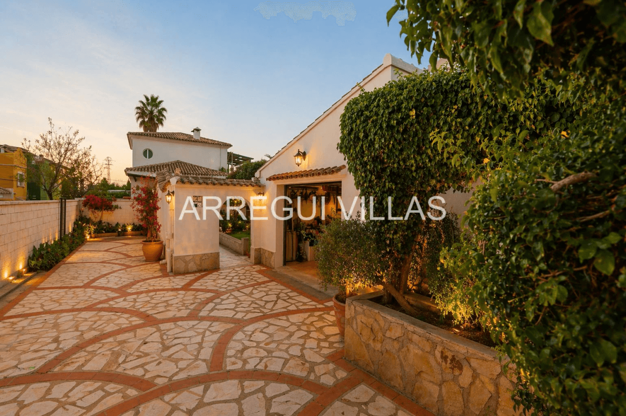Exclusiva vivienda unifamiliar en Las Alquerias - Denia