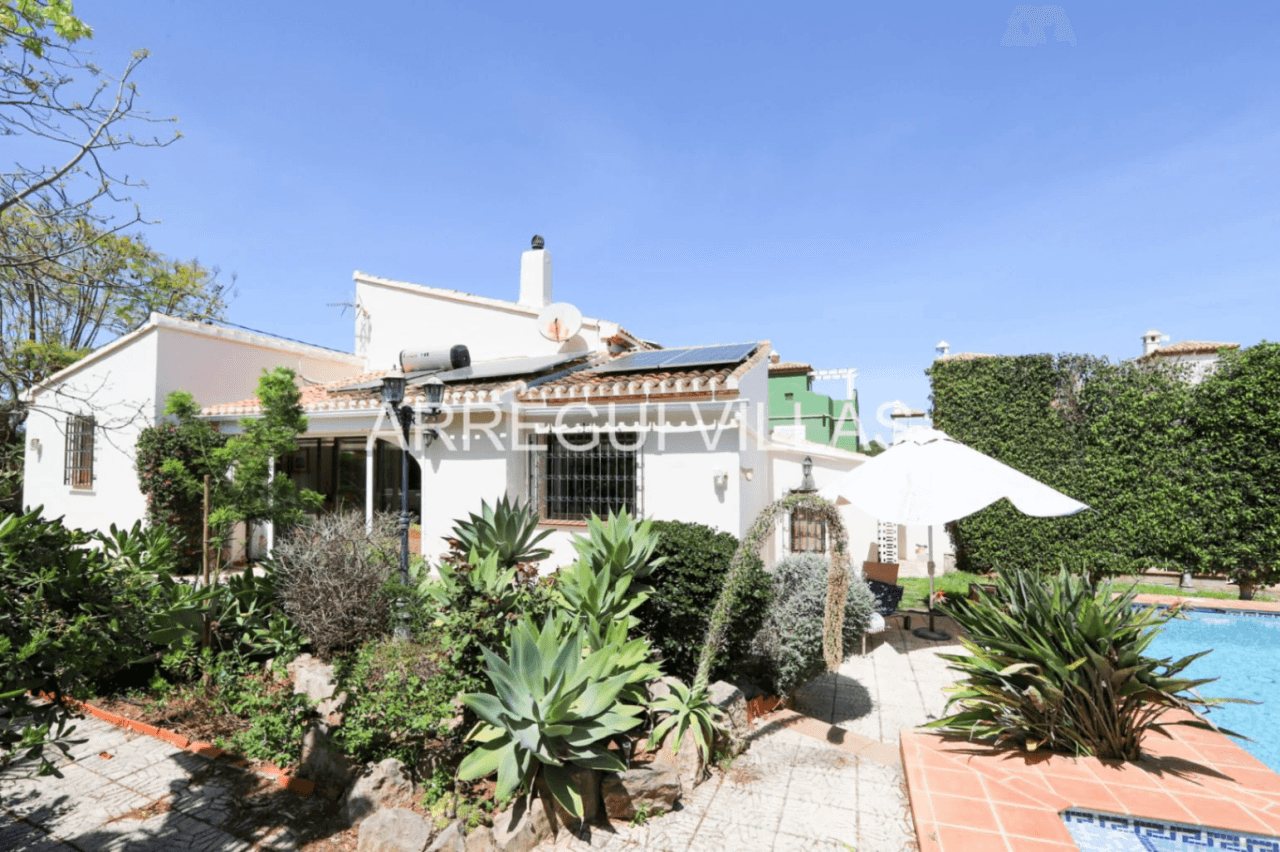 Exclusiva vivienda unifamiliar en Las Alquerias - Denia