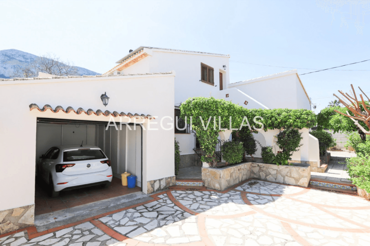 Exclusiva vivienda unifamiliar en Las Alquerias - Denia
